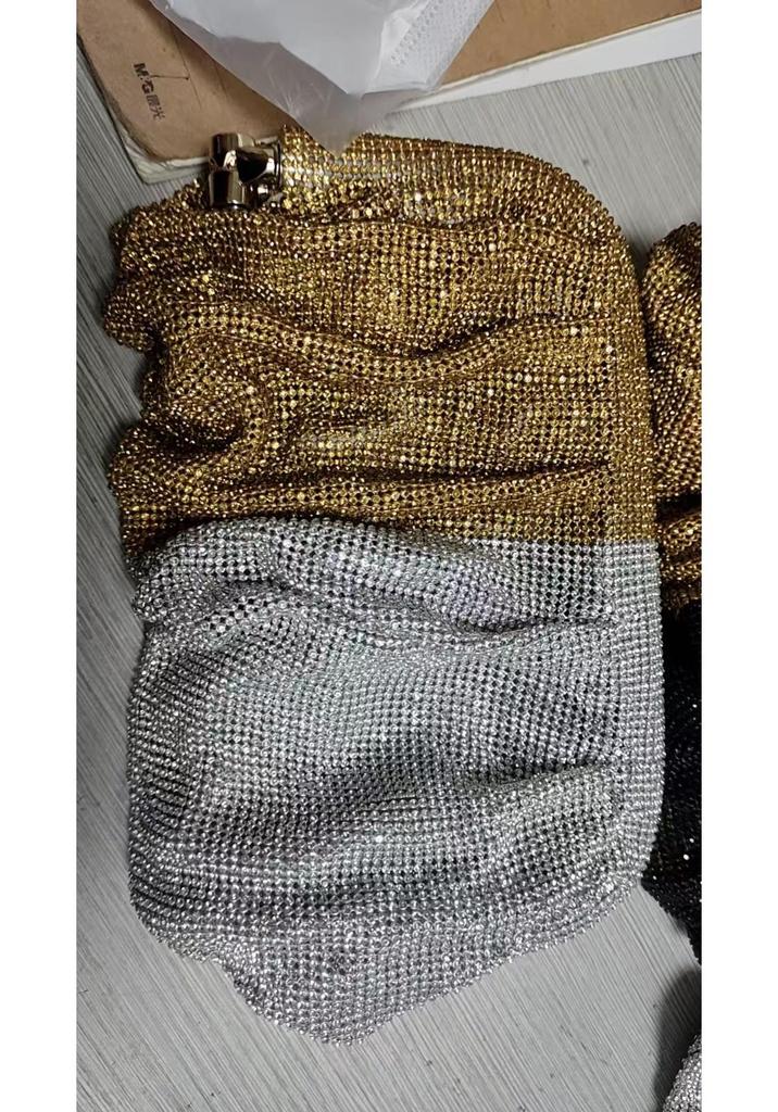 Borsa da sera da donna alla moda 2025: Spalla a catena, Design a nuvola con clip in acrilico con diamanti pieni