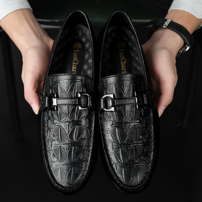 The first layer of cowhide is one pedal, lazy beanie shoes, men's British casual leather shoes, breathable business large size shoes are comfortable