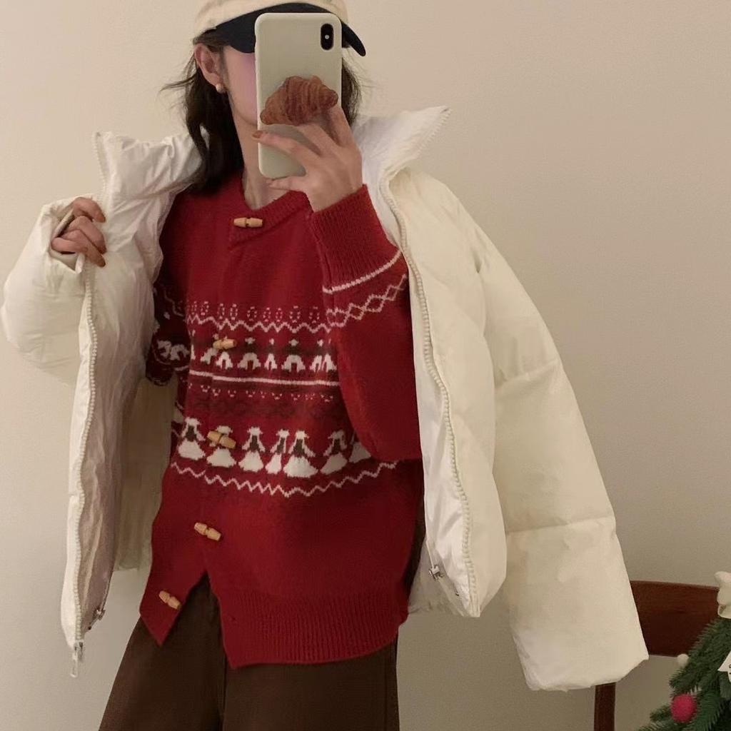 Retro Style Red Christmas Jacquard Knitted Cardigan Women's Autumn and Winter Design Sense Horn Button Crew Neck Sweater Jacket