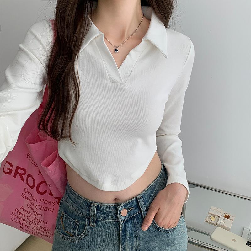 Bluză de bază cu mânecă lungă și guler polo pe umărul drept al fetei sexy, design de toamnă pentru femei, tiv curbat, subțire, top scurt cu mânecă lungă