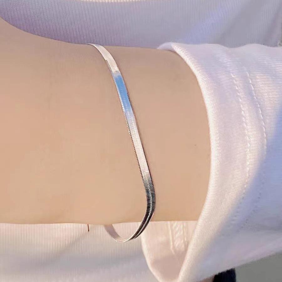 Flat Snake Necklace Does Not Fade, New Light Luxury Collarbone Chain, Niche Design Bracelet, Simple and High-end Item Decoration