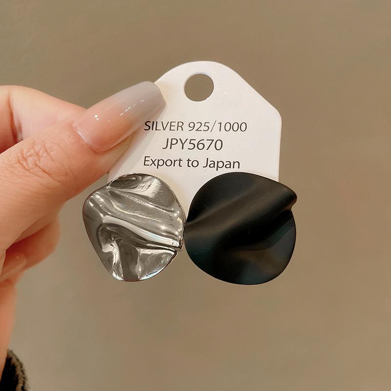 Silver Needle Metal Irregular Geometric Earrings European and American Simple Cold Wind Earrings Advanced Temperament Earrings Women