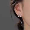 Niche Design Star Bow Earrings: Elegant & Trendy Studs for Women 2025.