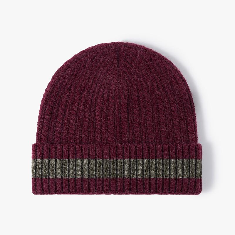 

Мужская и женская серая вязаная шапка-бини с синей полосой - теплая зимняя шапка для активного отдыха красный