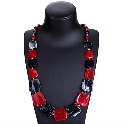 Perlen-Halsketten, Acryl-Halskette mit geometrischem Anhänger für Damen