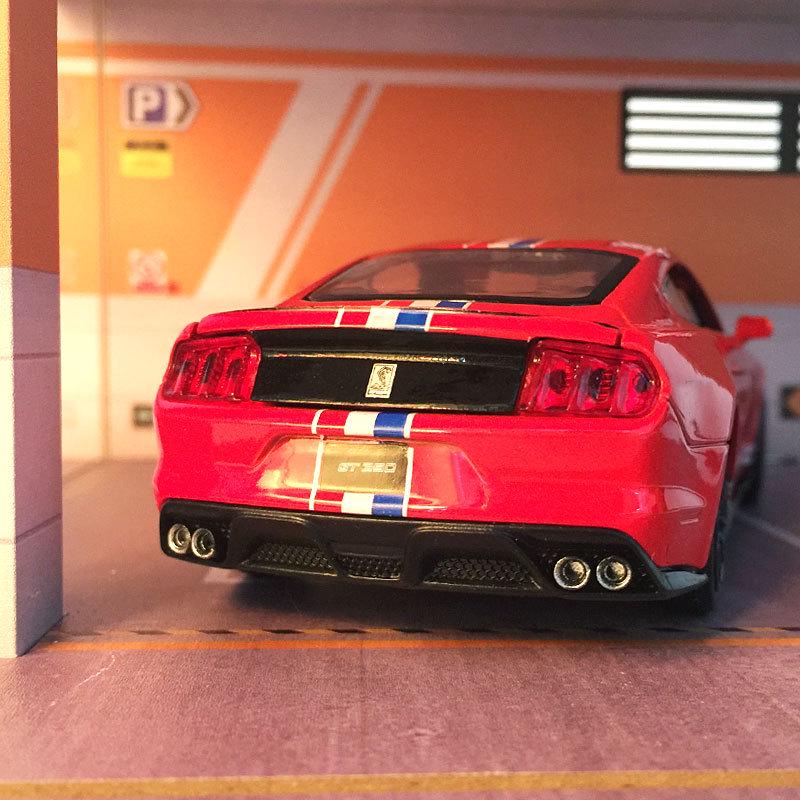 

Имитация Модель автомобиля Mustang Shelby Сплав Суперкар Игрушка - Идеальный подарок на день рождения для мальчика синий