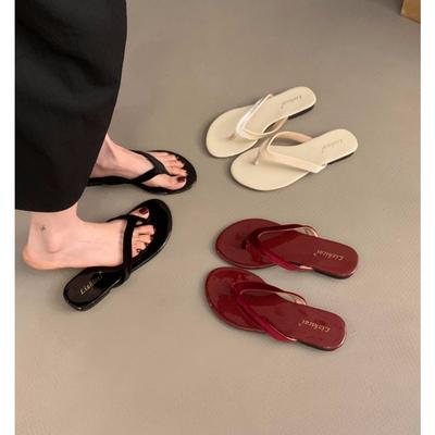 Fashion New Women's Solid Color Flip-flops Soft Bottom Clip Toe Wear Casual Slippers Square Head Fashion Flat Beach Sandals