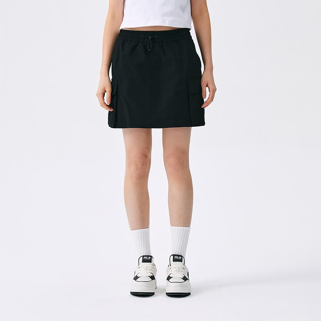 New MLB New York Yankees Basic Collection SS25 Cargo Short Skirts Women's Black 3FSKB0153-50BKS