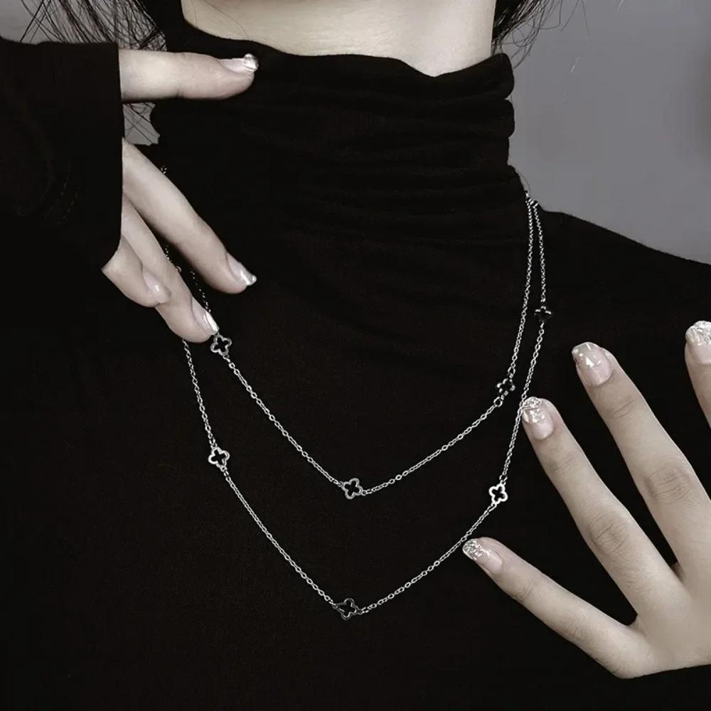 Long Collier Trèfle à Quatre Feuilles Chaîne de Pull pour Femme Acier Titane Multicouche Haut de Gamme Feelunique 2023 Bijoux Nouveaux Tendance