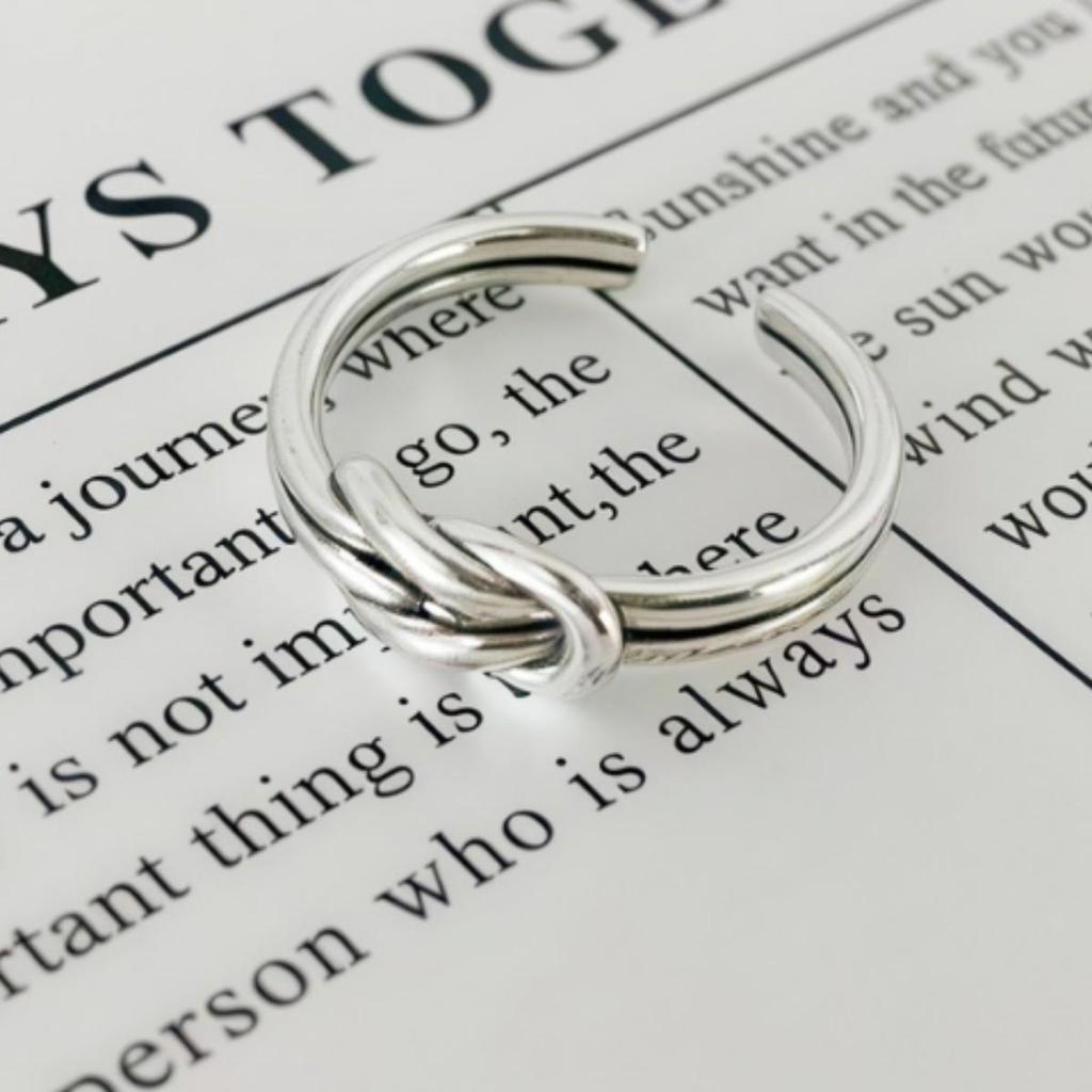 Hollow Knot Vintage-Style Open Finger Ring
