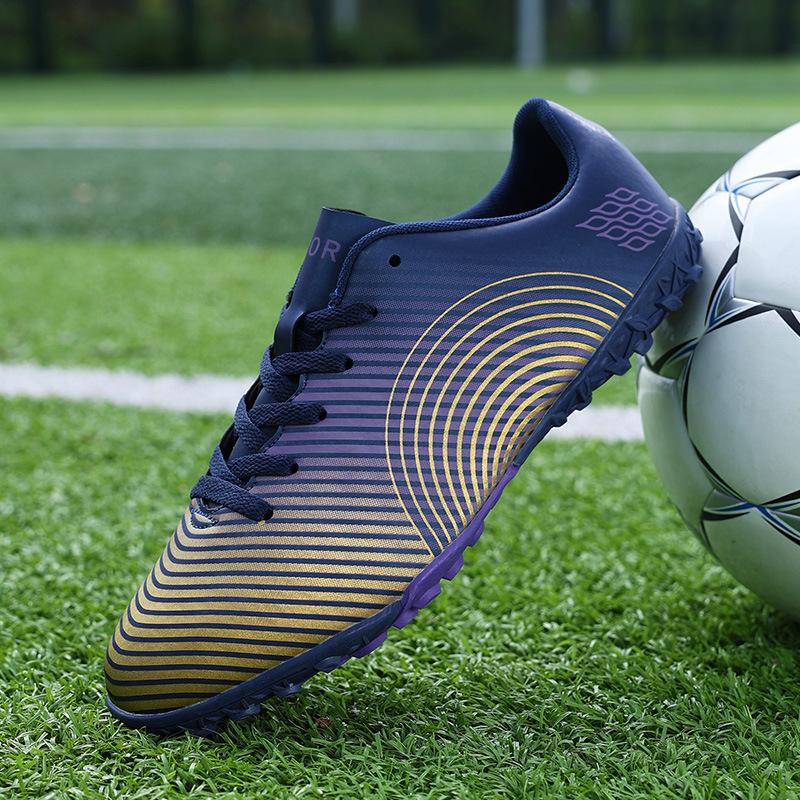 New adult boys and girls, primary and secondary school students football shoes training rubber broken nails long nails low top