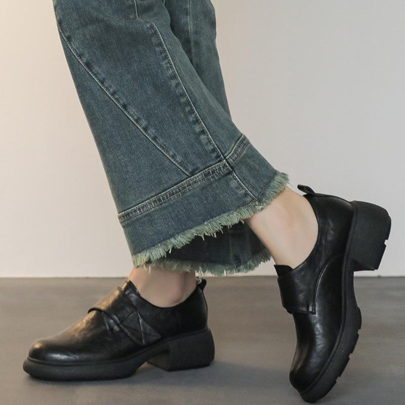 New Thick-soled Women's Shoes - One-piece Round-toe Retro Leather Shoes with Thick Heels, Single Sole Shoes