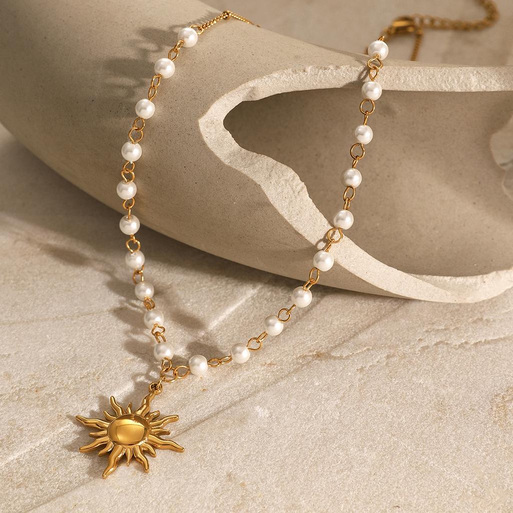 Youthway Personality Sun Pendant Necklace Elegant Multi-Pearl Chain Romantic Birthday Gift For Women Statement Jewelry Accessory