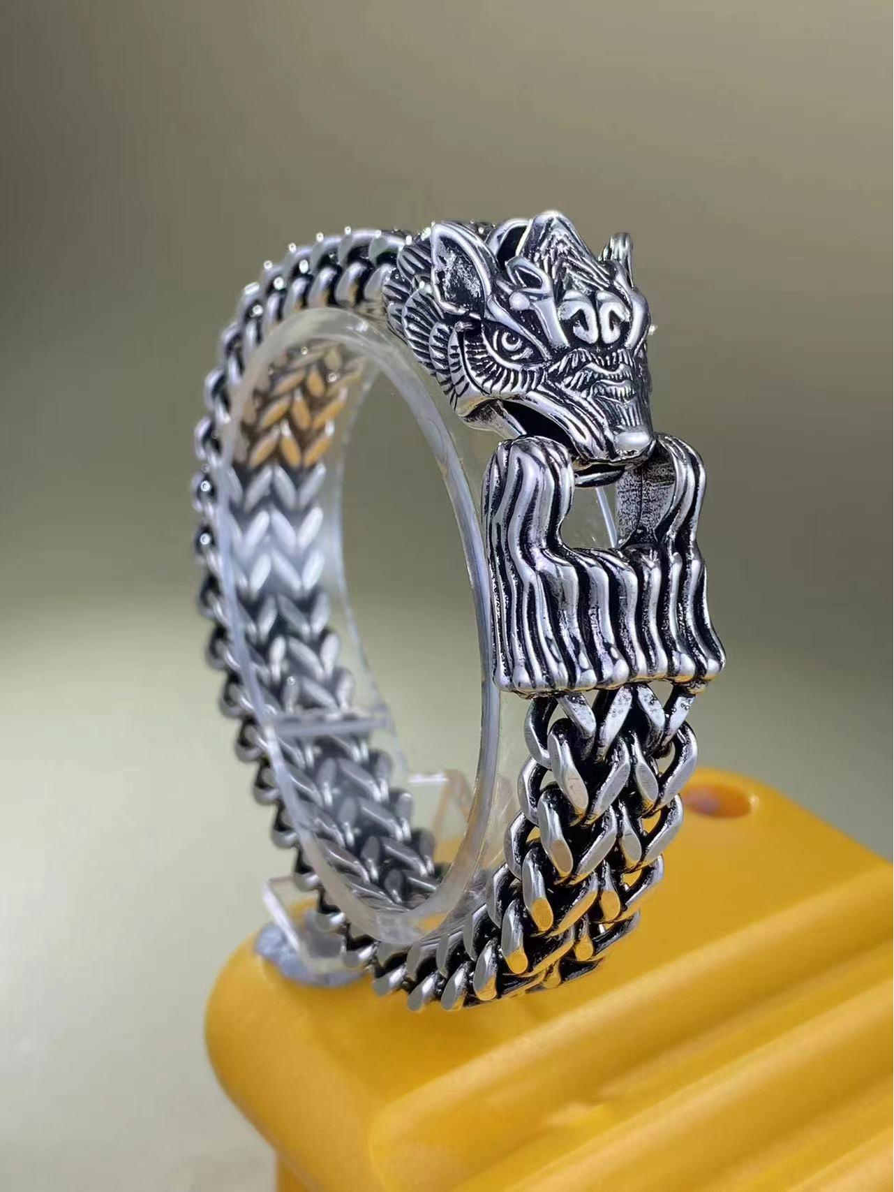 

Трендовый властный браслет с головой волка, двухслойный, из титановой стали, мужской 22 cm