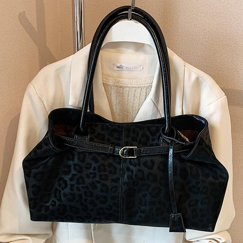 Casual Commuting High Appearance Level Retro Large-capacity Tote Bag Single-shoulder Underarm Hand-carried Small Bag