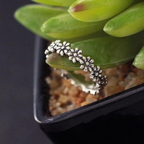 New Korean Style Retro Daisy Flower Ring - Sweet Chrysanthemum Tail Design