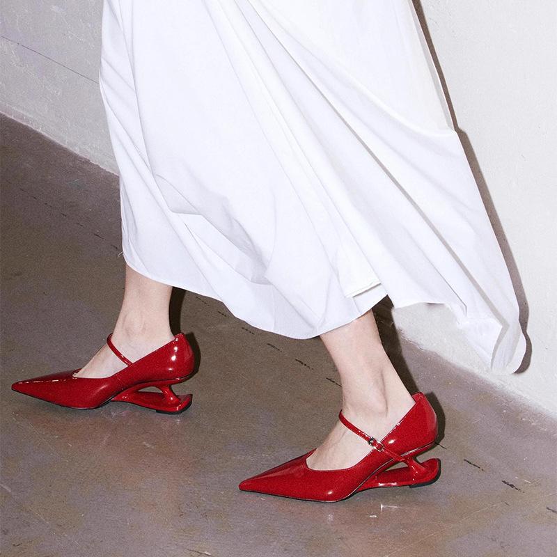 Design Sense Niche Red Pointed High Heels Women's 2025 New Red Mary Jane Single Shoes Suspension Heel Racing Shoes