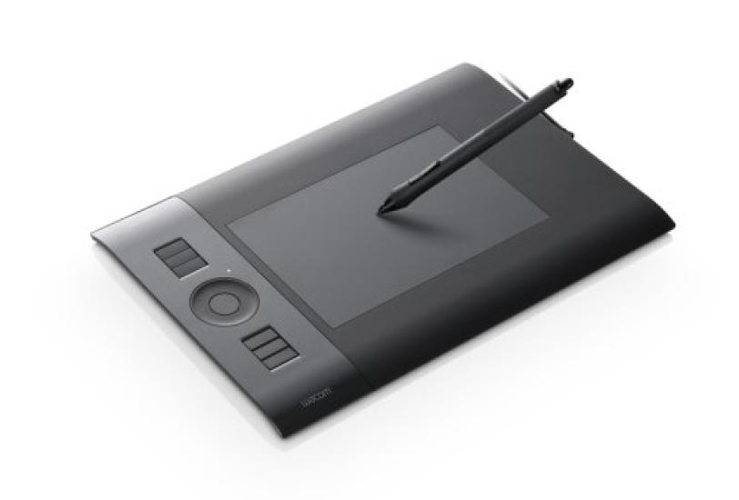 

Wacom Professional Pen Tablet S Size Intuos4 PTK-440K0 Writing taste that approaches paper and pen