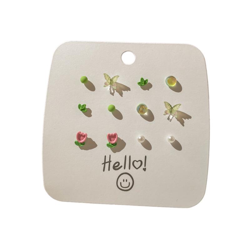 Boucles d'oreilles papillon à clous de fleurs fraîches – Design unique pour les étudiants