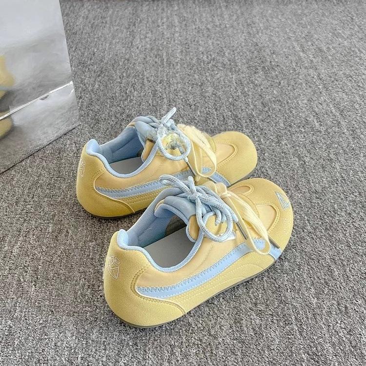 Cute Ins Wind Moral Training Shoes Women's New Spring and Summer Breathable Thin Baseplate Shoes Retro Casual Women