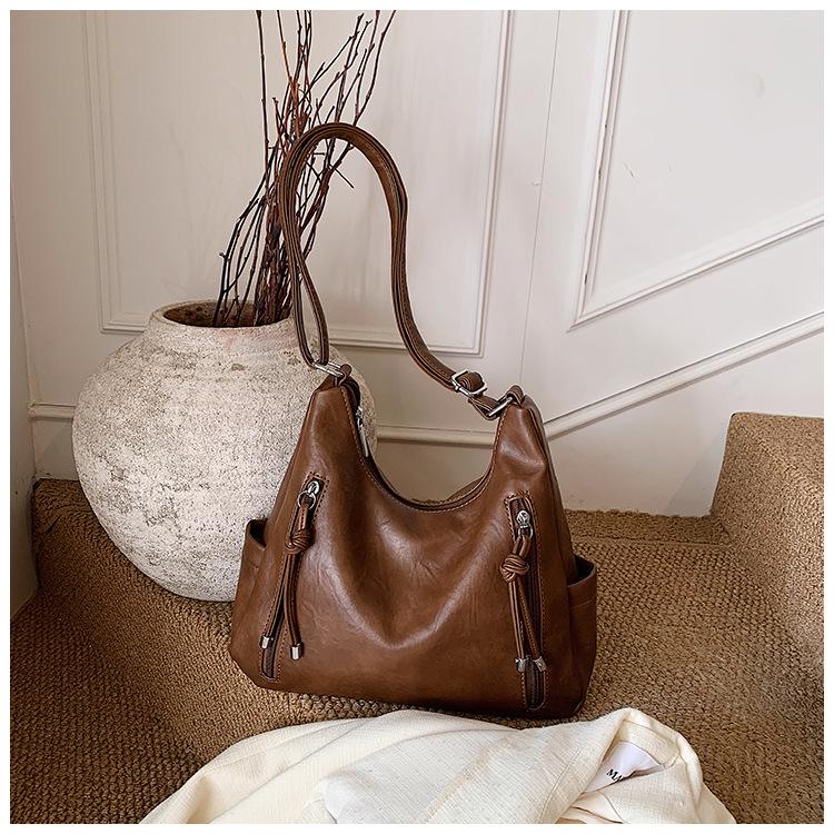 2025 Korean Fashion Large Capacity Crossbody Tote - Retro Autumn/Winter Women's Bag