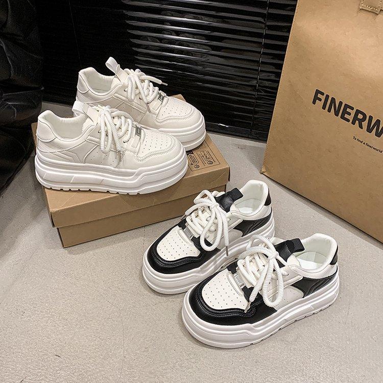 Drinking Milk Sheepskin~ Uncle's Home Heightening and Velvet Casual Little White Shoes Women's 2025 Winter New Versatile Thick Baseplate Shoes