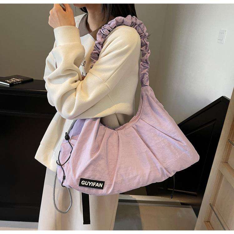 Women's Japanese bag, pleated solid color dumpling bag.