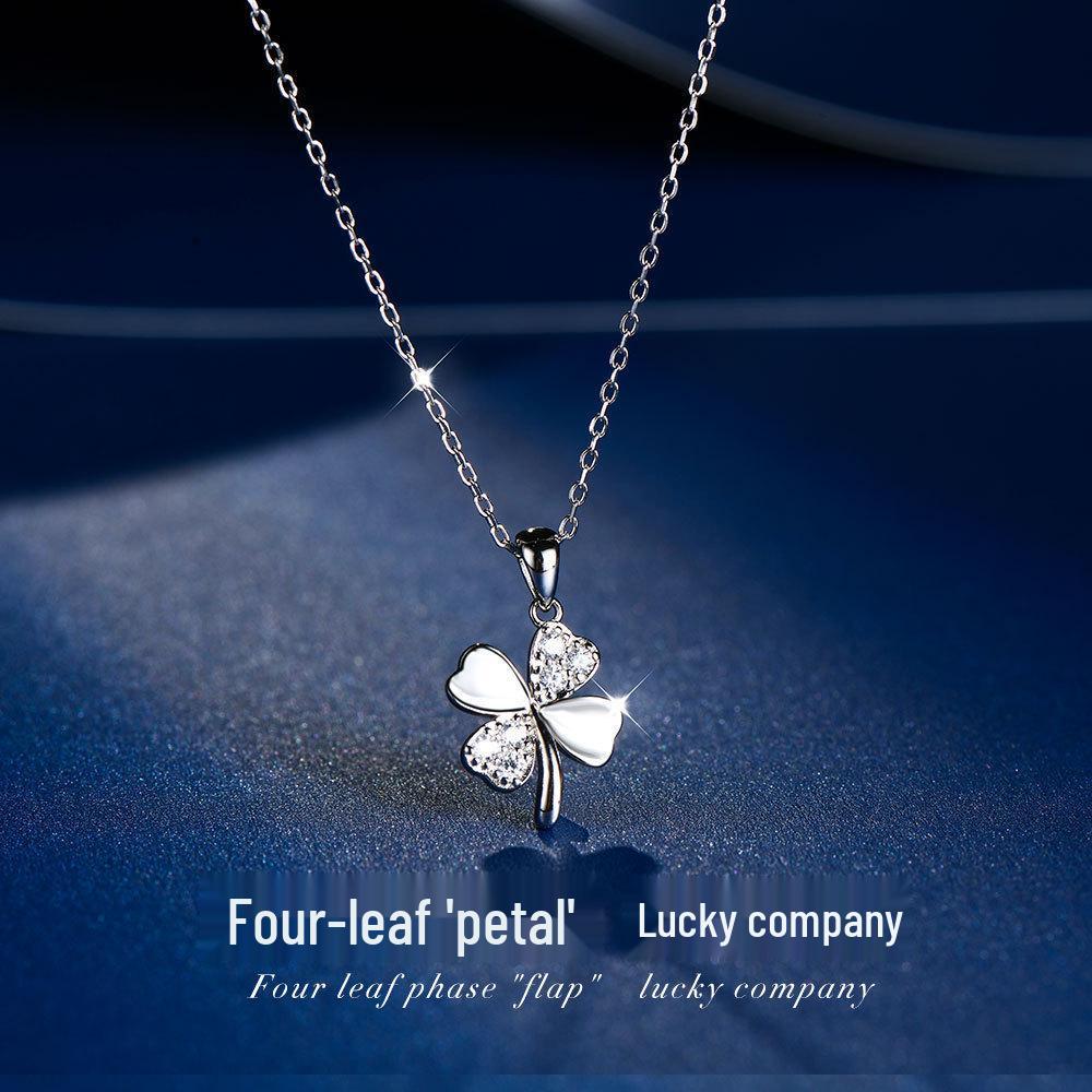 Four-Leaf Clover Necklace - Elegant Clavicle Pendant for Women