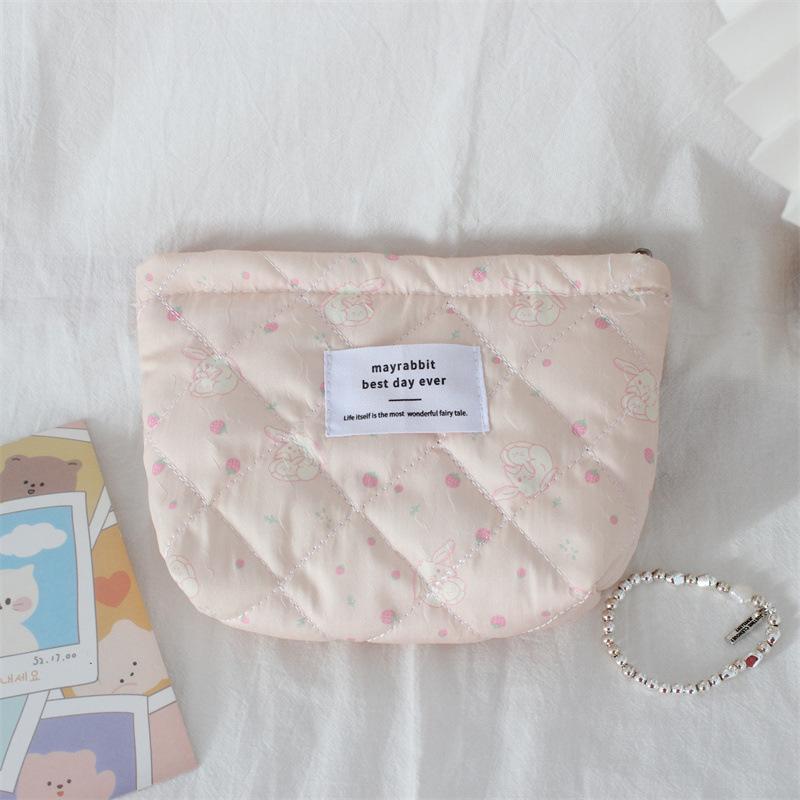 

Small Fresh Embossed Quilted Lipstick Organizer Cute Cartoon Large Capacity Makeup Bag Travel Storage Bag Women s Clutch Purse