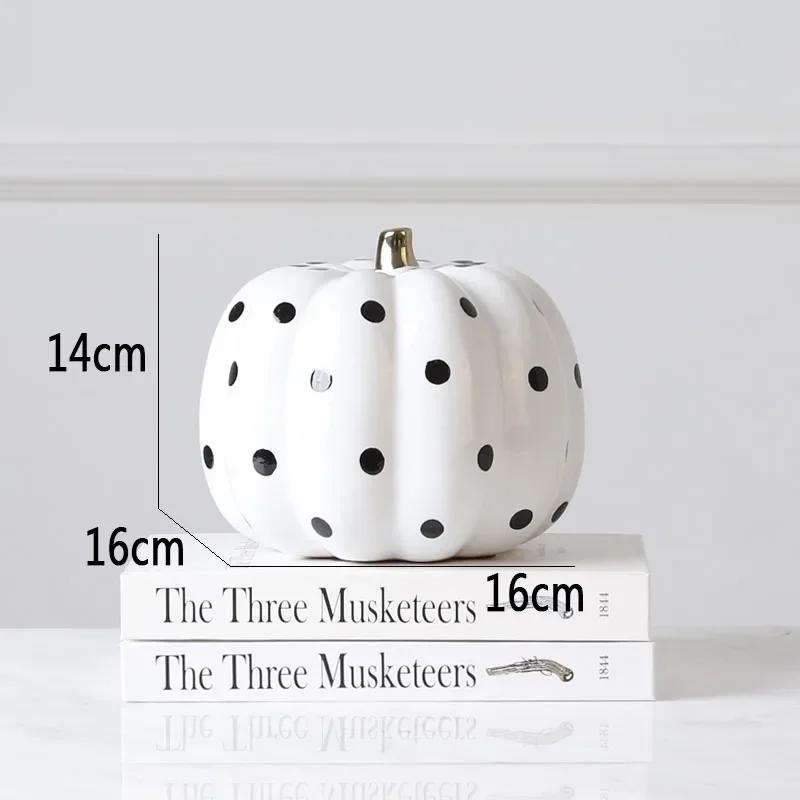 

Black White Pumpkin Resin Statuette Ornaments Office Study Desktop Decor Modern Crafts Statue European Room Aesthetic Decor