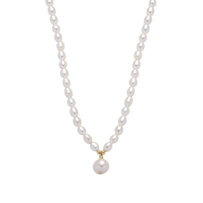 Rice-grain freshwater pearl minimalist necklace, fashionable and elegant design, clavicle chain, vintage court style, popular among influencers,