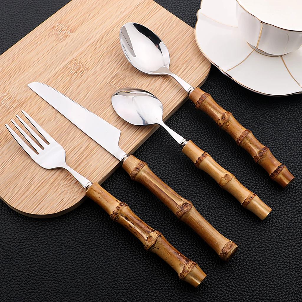 16 Pezzi Posate con Manico in Bambù Naturale Set di Stoviglie in Acciaio Inossidabile Coltello Forchetta Cucchiaio Set di Stoviglie Completamente in Bambù Naturale