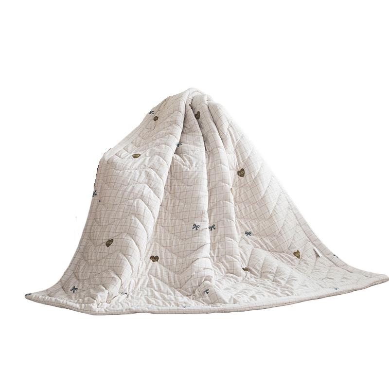 Muji All-Season Polyester Quilt