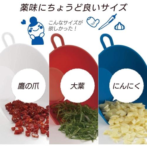 Akebono Sangyo Mini Tricolor Set of Dustpan and Colander Bowls (1 Colander, 3 Bowls), Made in Japan, with Graduations and Hanging Hooks, Microwave Saf