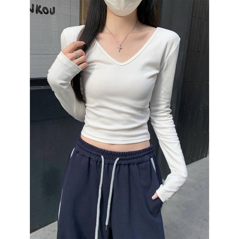 Spring collar, straight shoulder, thin bottoming shirt, female hottie, small long-sleeved T-shirt, short inner top.