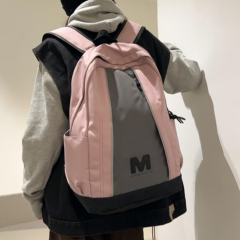 Primary School Students  Girls  Junior High School Students  Boys  Middle School Students  College Students  Backpacks  Backpacks