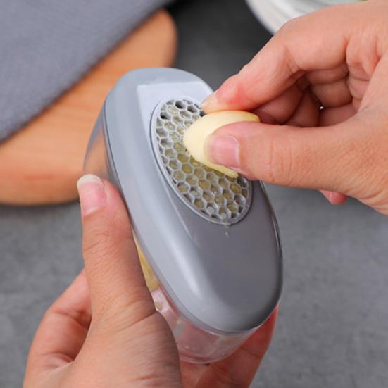 Garlic Smasher 2-in-1 Manual Pressing Detachable Small Household Garlic Smasher for Kitchen