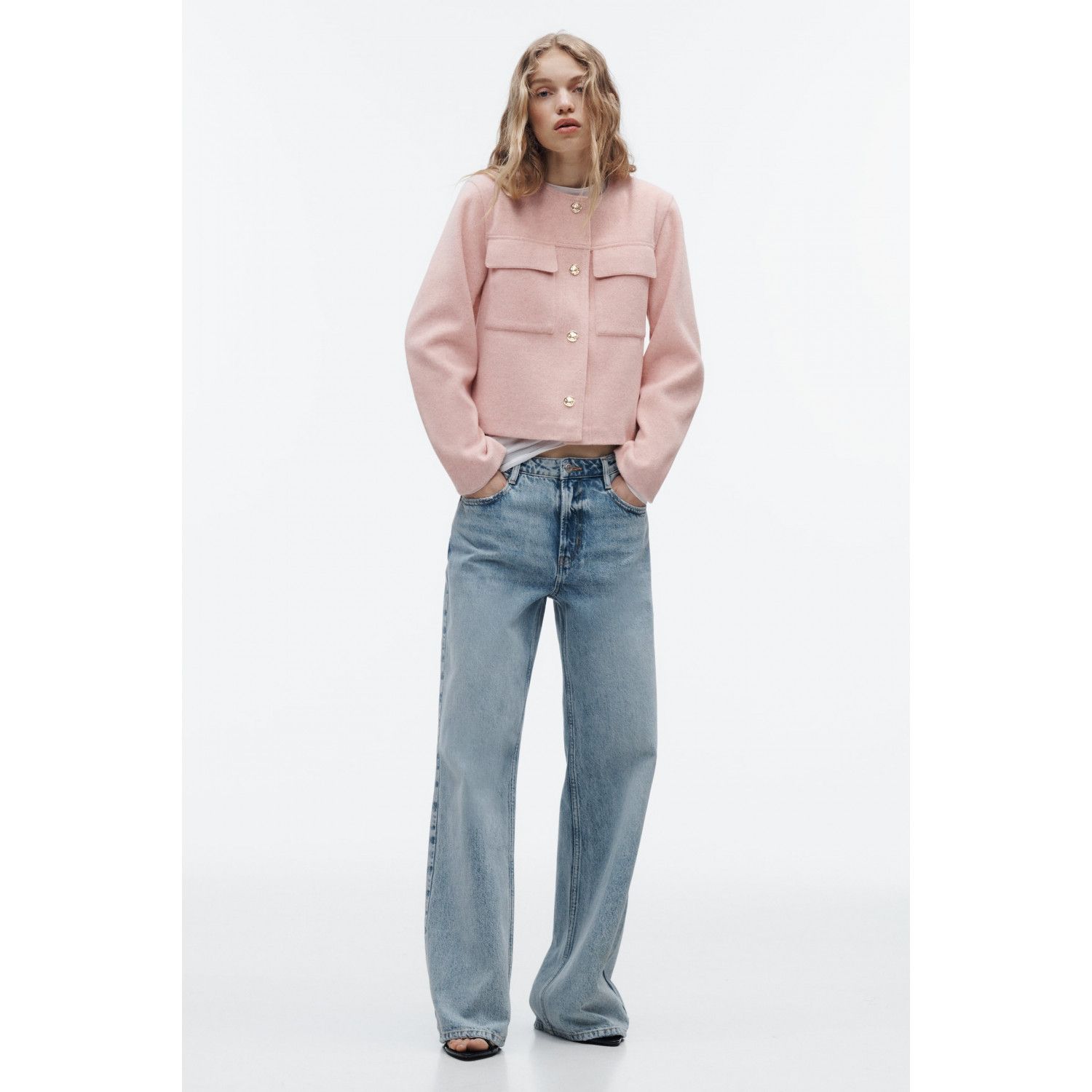 

CROPPED JACKET WITH GOLDEN BUTTONS