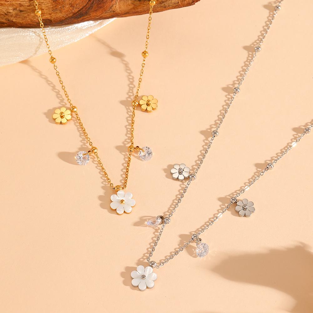Stainless Steel Daisy Necklace with Rhinestones - Non-Fading, Versatile Design for Women
