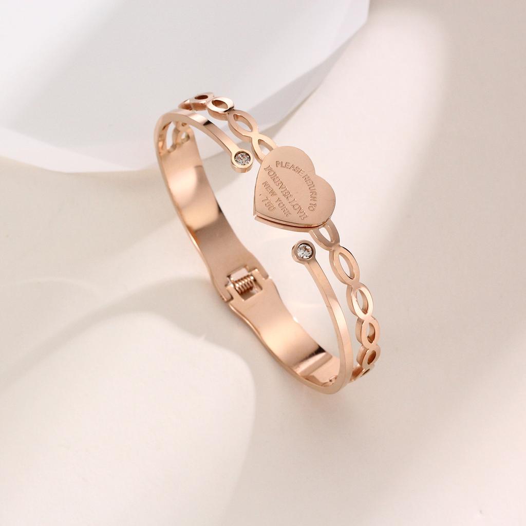 Titanium Steel Color Preserving Bracelet Personalized Heart Shaped Letter Fashionable and Minimalist Bracelet Style Handicraft