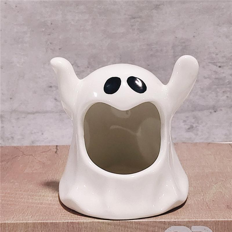 Cute Ghosts Candle Holder Ceramic Ashtray Candlestick Ornaments Hand-made Candle Holder Halloween Festival Seasonal Decoration