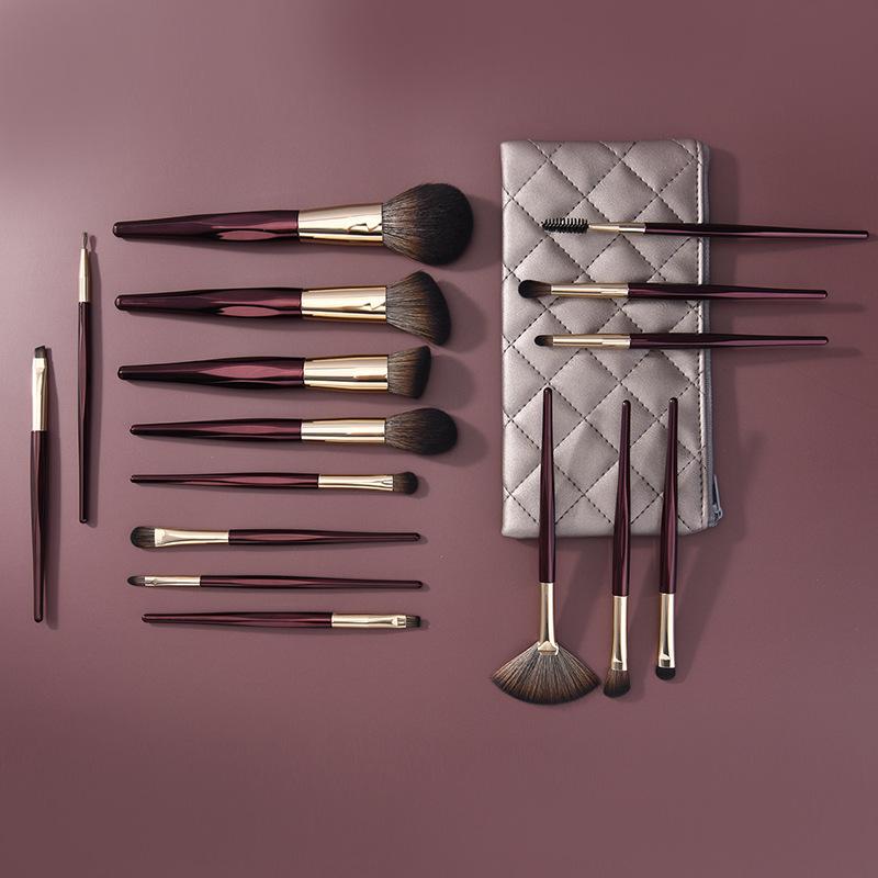 

Набор кистей для макияжа LuxSoft из 16 предметов - Высококачественные, ультрамягкие щетинки, портативные и не вызывающие раздражения