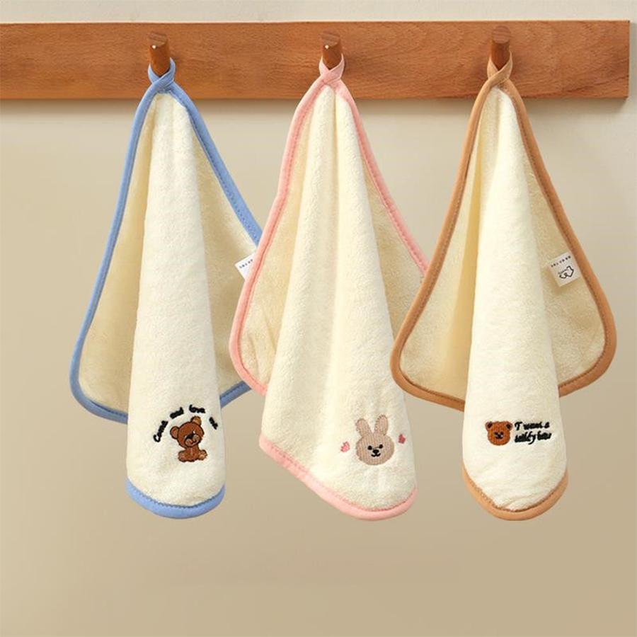 New Pattern with Fashionable Small Animal Designs, Children's Towel, Soft and Skin-Friendly Baby Towel, Made of Coral Fleece, Highly Absorbent,