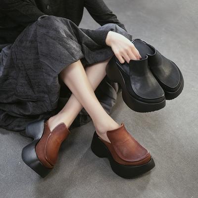 Höhensteigernde Outdoor-Plateauslipper Echtsleder Runde Spitze Dicke Sohle Damenschuhe