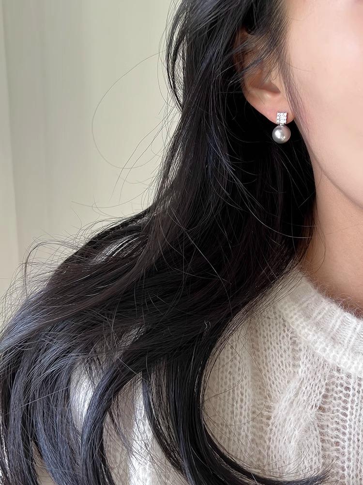 Classic real hemp color high-end strong light pearl sterling silver square diamond stud earrings temperament simple earrings women