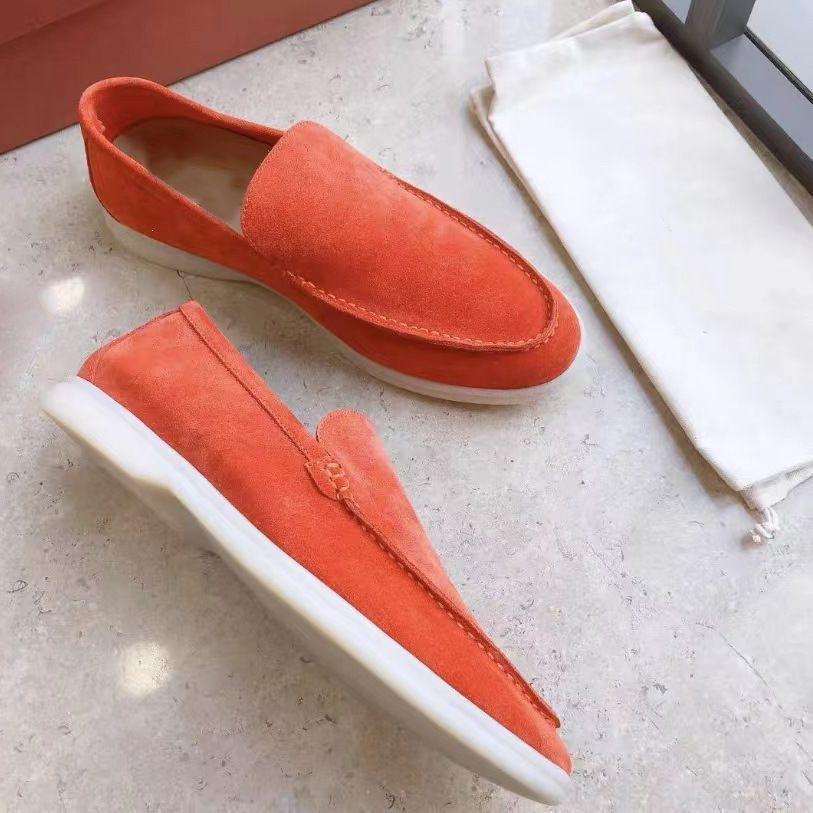 Men's Casual Loafers Are Light, and The Same Lazy Shoes Are Pedaled Every Day.