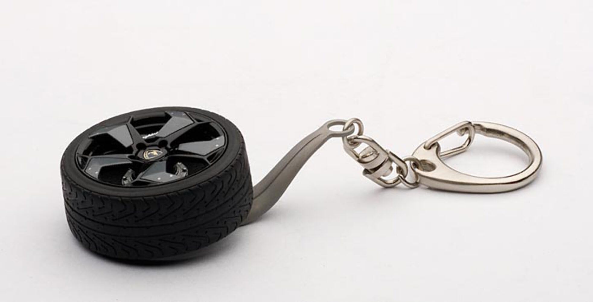 

AUTOartDESIGN Lamborghini Reventon Wheel Keychain (Assembled)