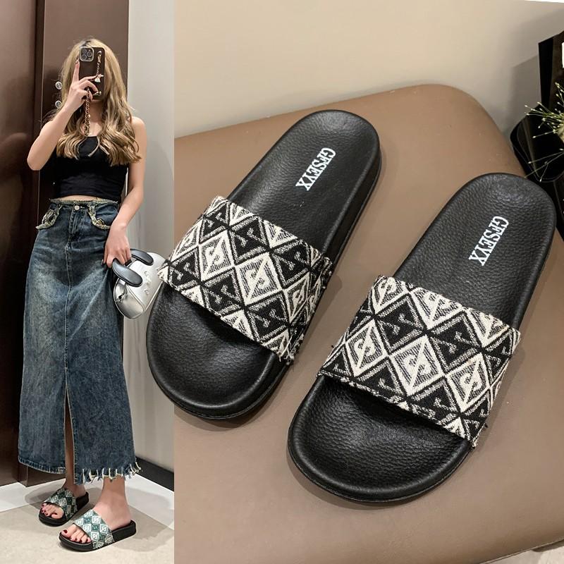 35-44 Yards Big Size Women's Shoes Summer New One Word Slippers Female External Wear Comfortable Thick Bottom Simple Sandal Drag