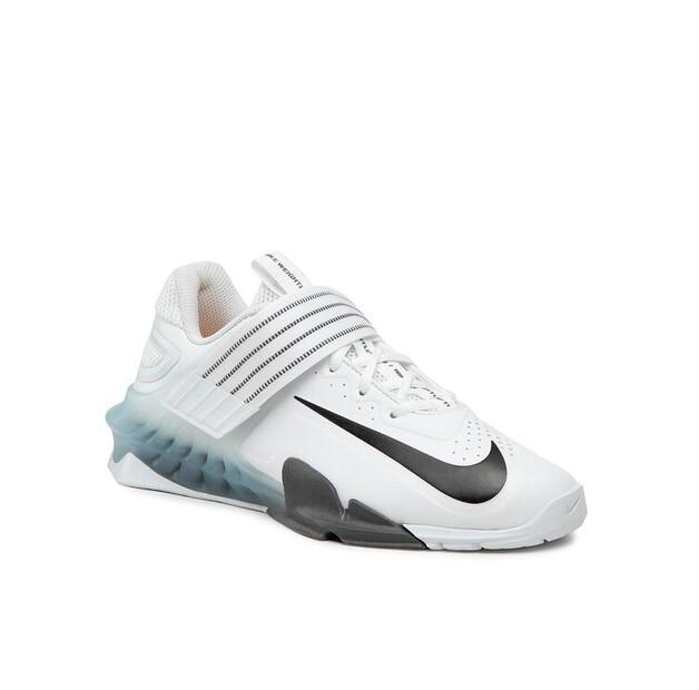 Тренировочные кроссовки Nike Savaleos
