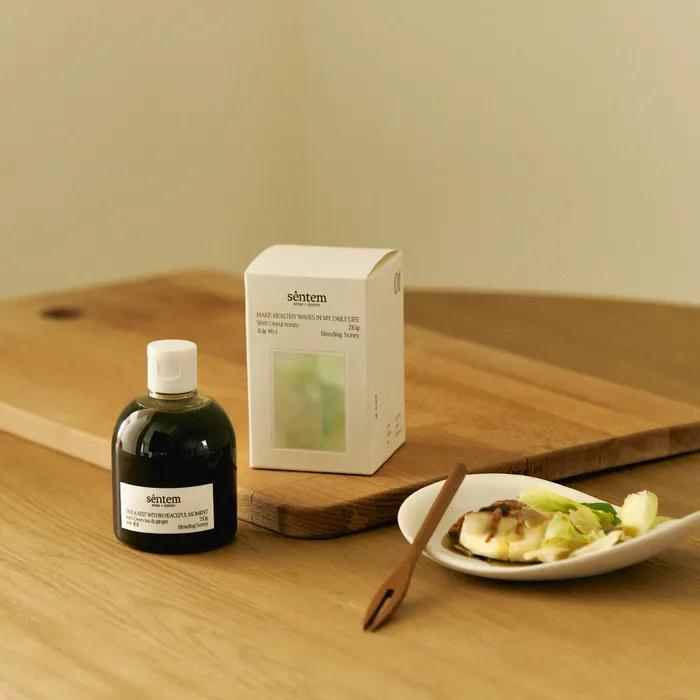 Honey Gift Set 1 Pack with Card 6-flavor Blend: Apple Cinnamon Ginseng Green Tea Ginger Sesame Mugwort Tangerine